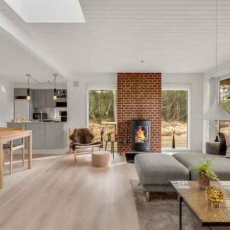 Leonor - 1-8km From The Sea By Interhome * ブラーバンド